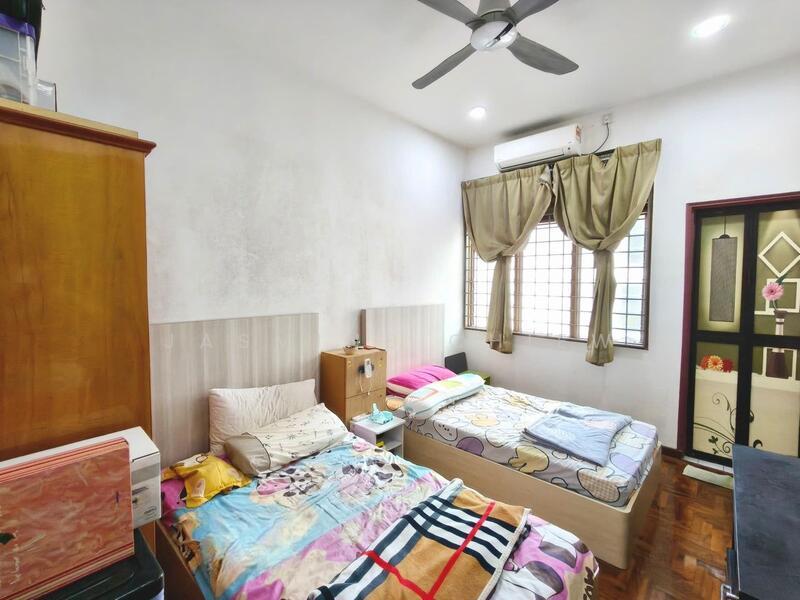 Taman Daya - Jalan Pinang 3, 4 - 4