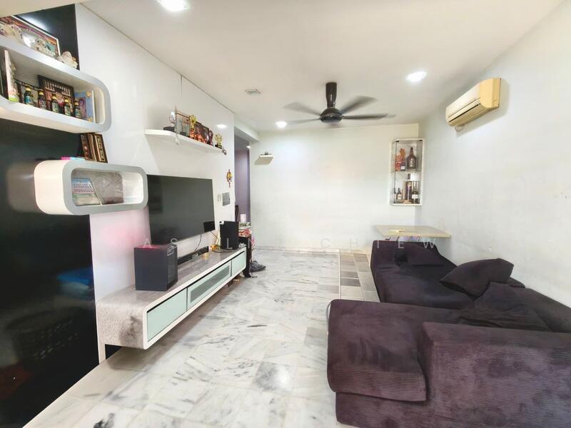 Taman Daya - Jalan Pinang 3, 4 - 1