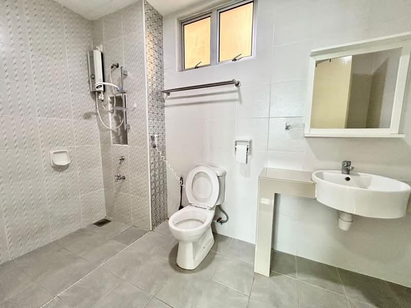 Austin Suites (Permata Austin) - 4