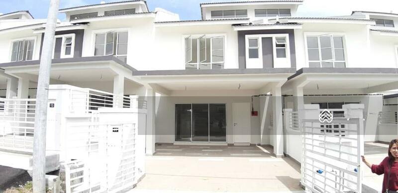 Mrt Station New House 2sty Taman Dato Demang Equine Bandar Putra Permai Seri Kembangan Selangor - 1