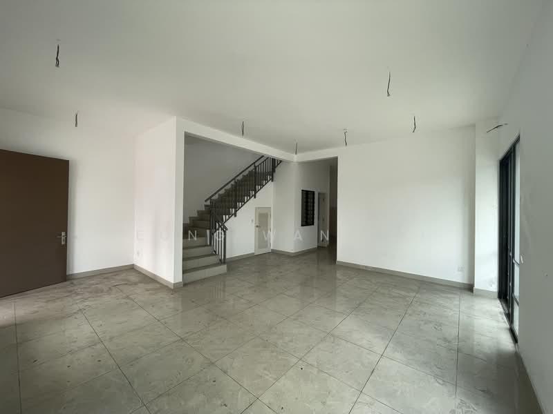 Setia Alam, Setia Utama - 1