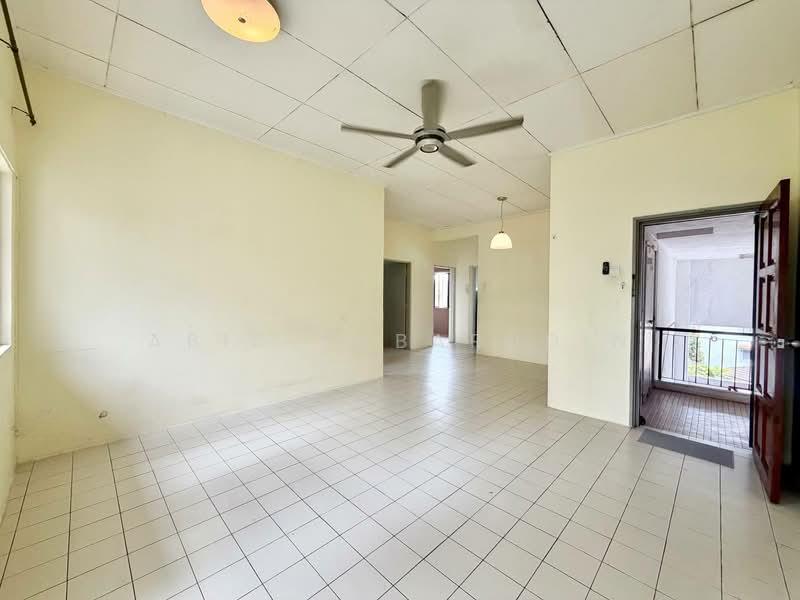 Kenari Apartment - 1