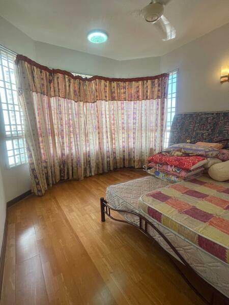Gurney Park Condominium - 4