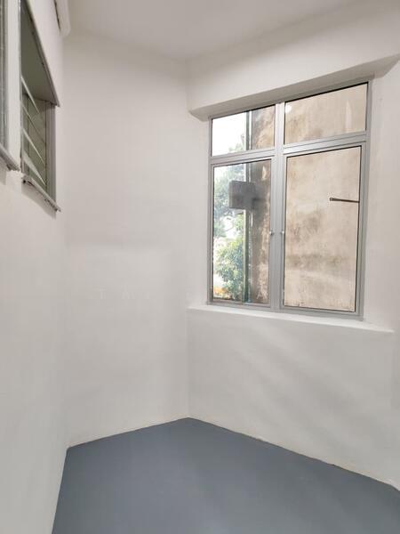 Taman Megah Ria - 4
