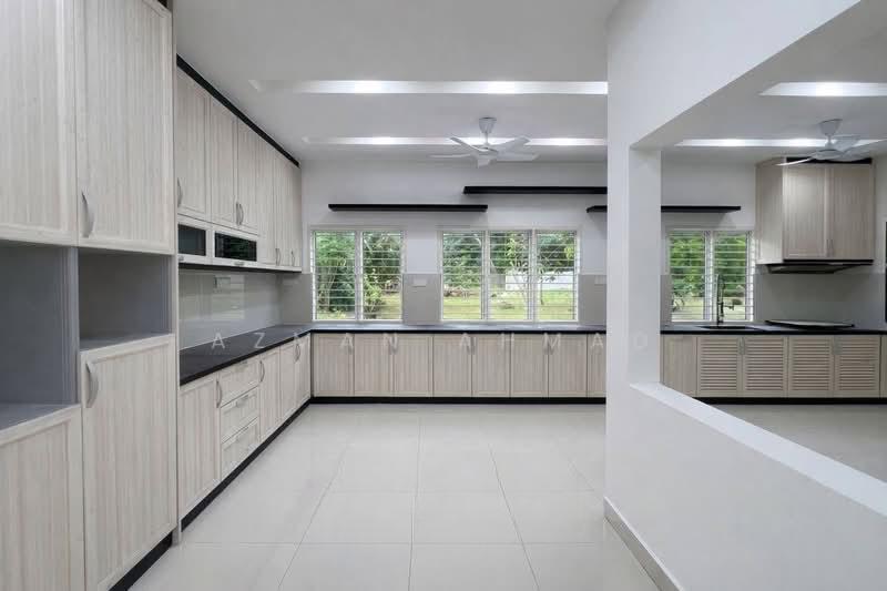 Perdana Lakeview East - 2