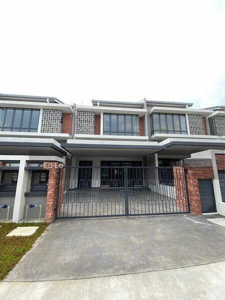 Elmina Green Four - 1