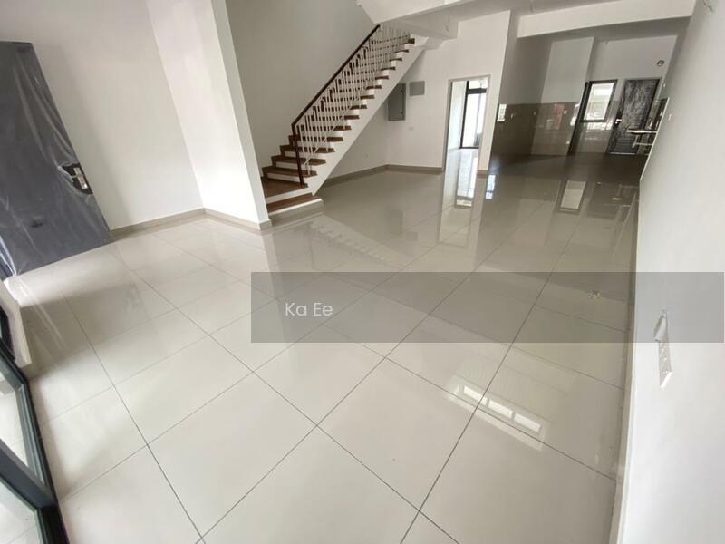 Elmina Green Four - 2