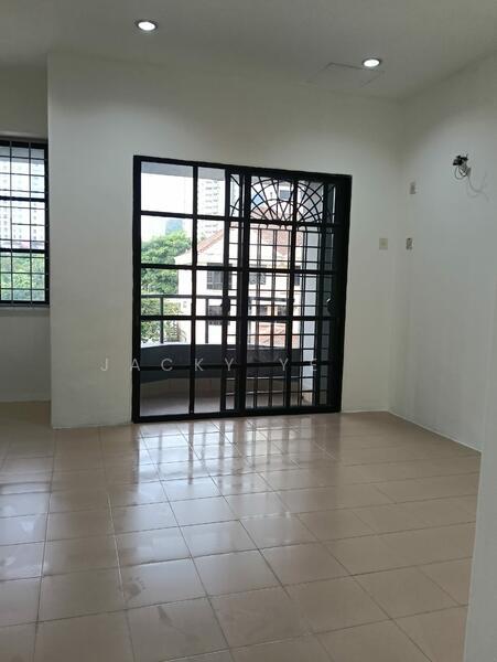 Persiaran Bukit Jambul - 4