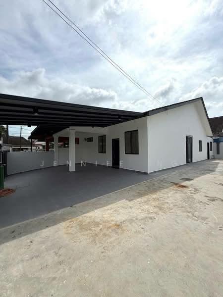 Taman Megah Ria - 4