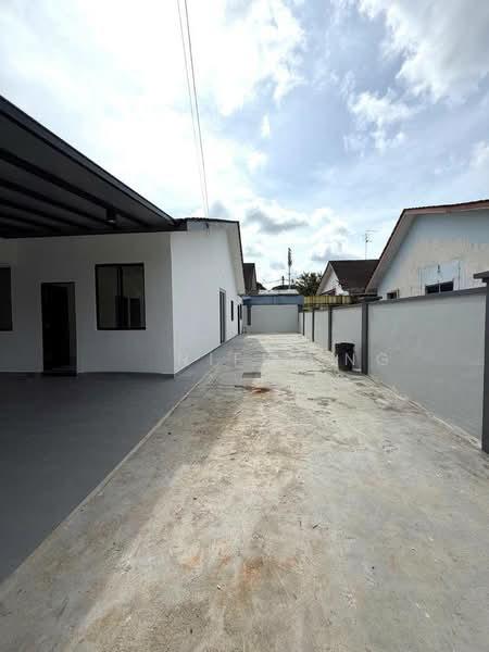 Taman Megah Ria - 5