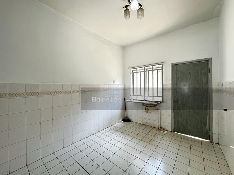 Pusat Bandar Putra Permai - 5