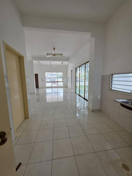 RM1.2m! 40x70ft! 4R3B! Below Market Value Good Condition Setia Indah 12 Setia Alam 2 Sty Corner Hse - 1