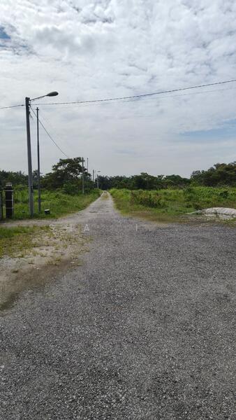 Lot Banglo Geran individu di Kampung Jenjarom - 4