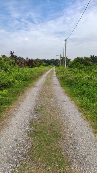 Lot Banglo Geran individu di Kampung Jenjarom - 5