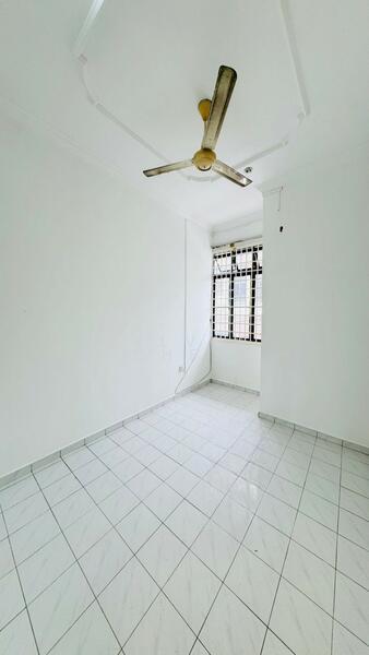 Taman Desa Cemerlang - 4