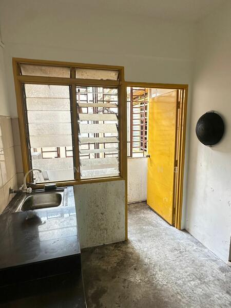 Flat Bukit Indah - 5