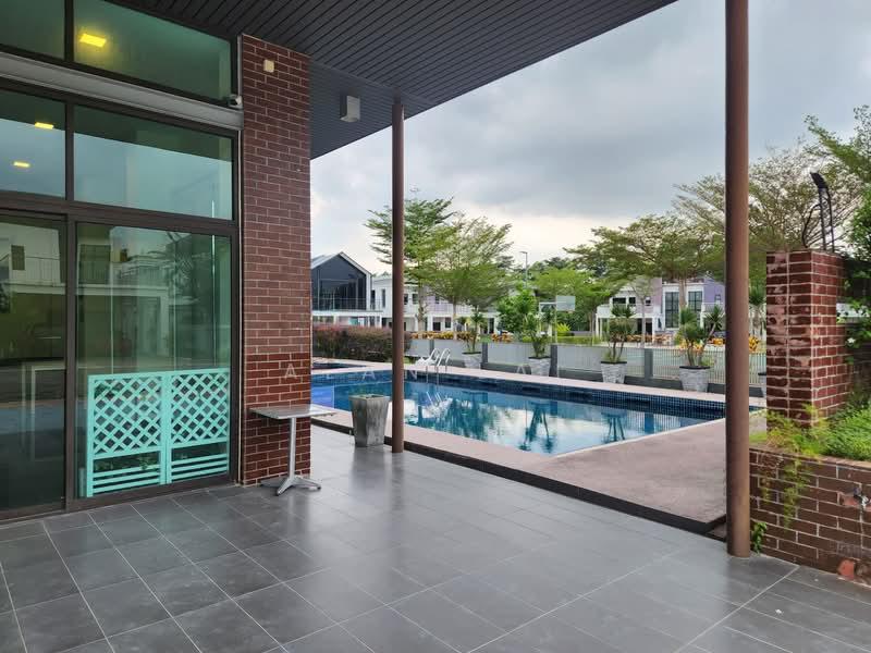 Opus @ Lake Vicinity - 3