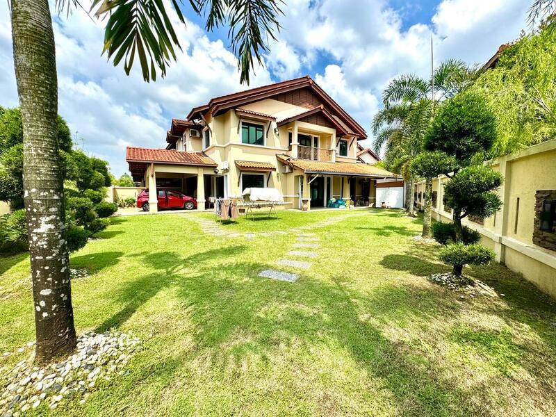 Alam Impian CORNER LOT - 1