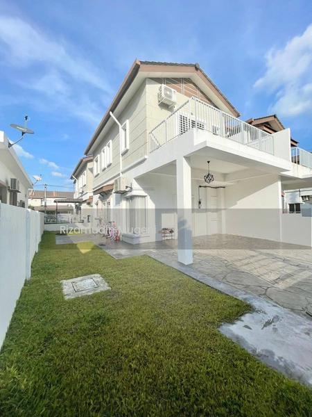 Semi-D house at Taman Desiran Bayu - 4