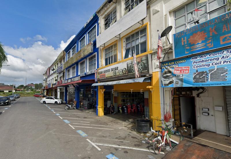 Taman Nusa Perintis Three Storey Corner Shoplot - 3