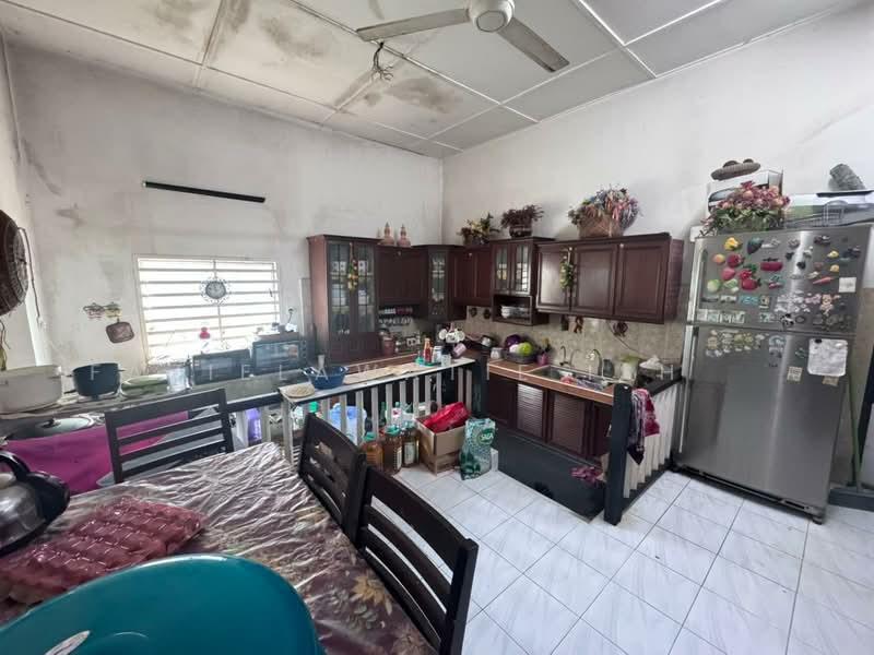 MURAH!CANTIK!Banglo Setingkat Kampung Peramu Tanjung Lumpur Kuantan - 3