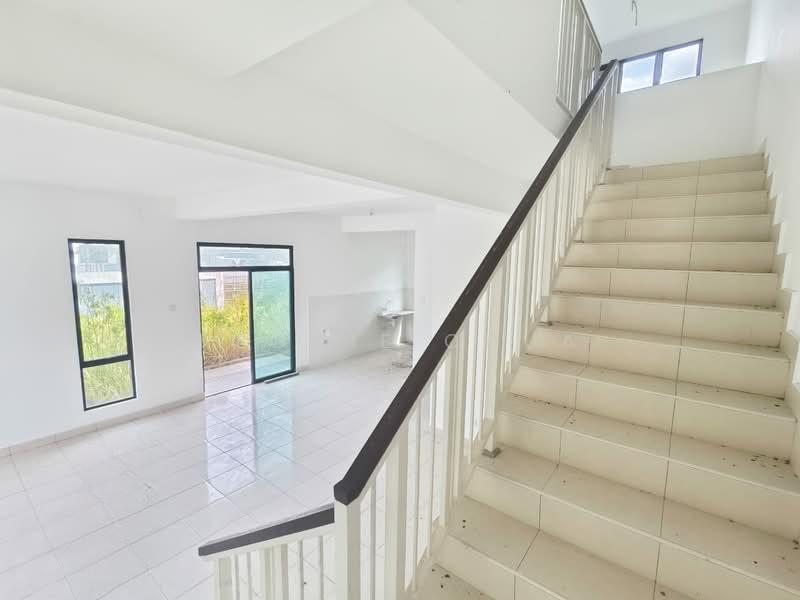 Taman Austin Duta - 4