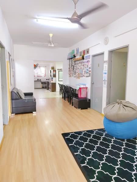 Taman Bunga Raya - 1