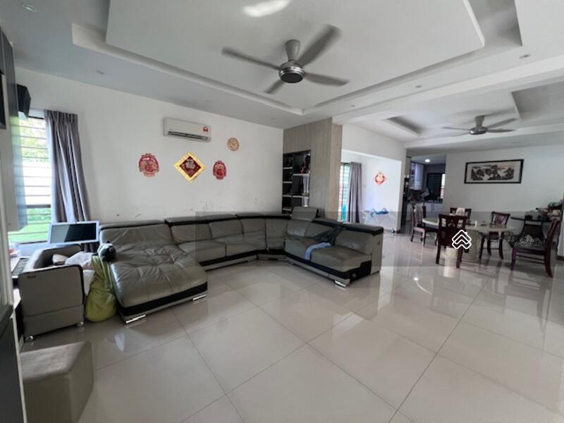 Bandar Sungai Long - 3