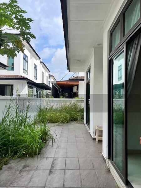 Semi-D house at Eco Botanic - 5