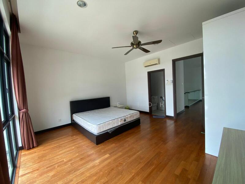 THE STRAITS VIEW RESIDENCES - 3