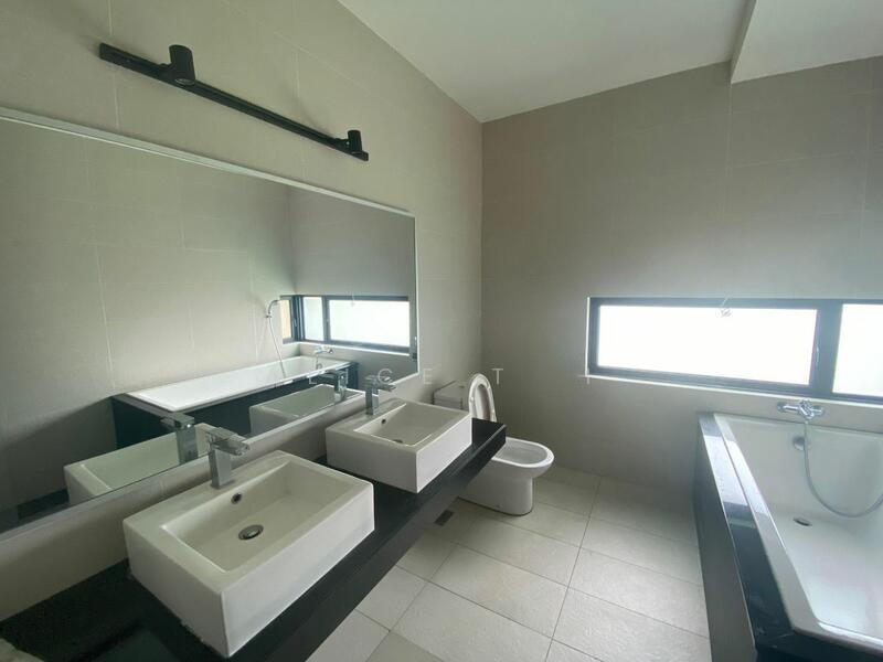 THE STRAITS VIEW RESIDENCES - 3