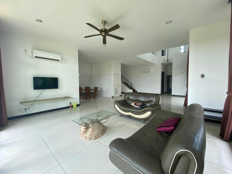 THE STRAITS VIEW RESIDENCES - 1