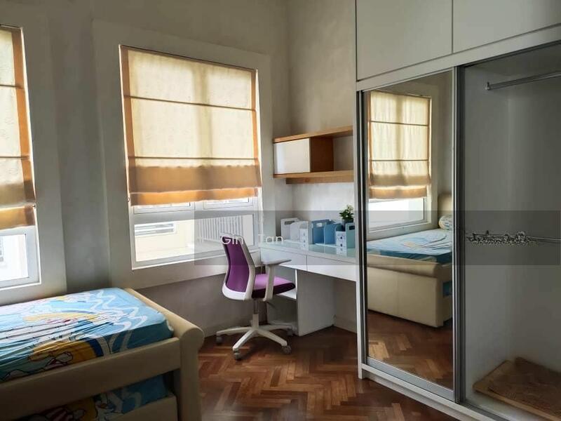 Quayside Condominium - 2