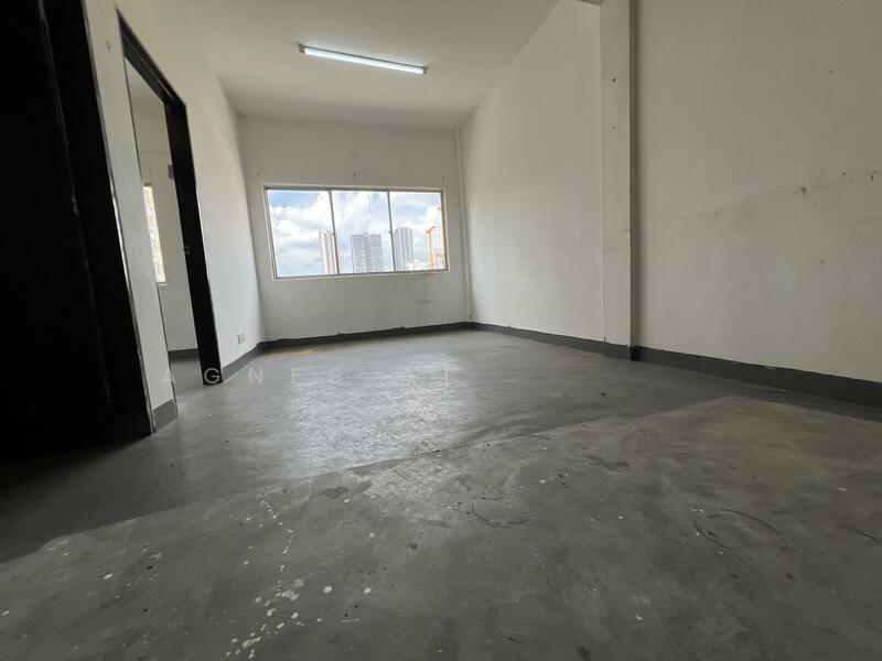 Pangsapuri Timur - 2