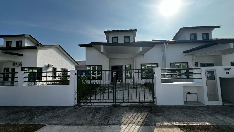 Taman Sg Kembong, Pulau Indah - 1