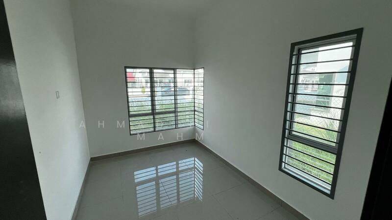 Taman Sg Kembong, Pulau Indah - 3