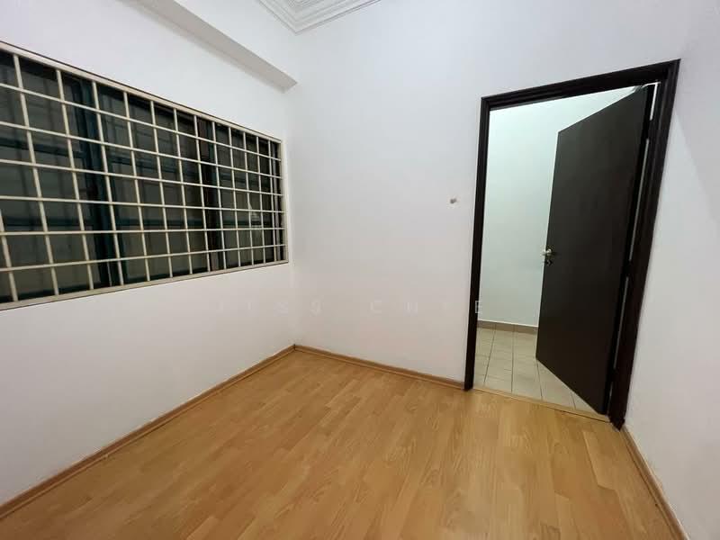 Corinthian Condominium - 4