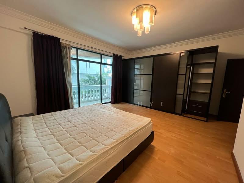 Corinthian Condominium - 5