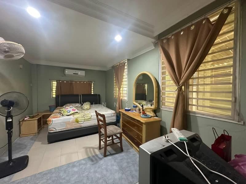 Reservoir Crescent 3 Storey Semi D - 4