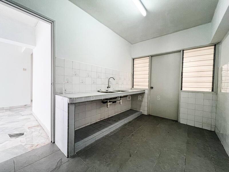 Le Jardine Condominium - 5