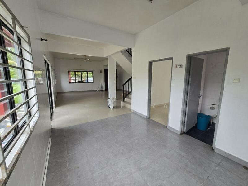 Taman Desa Saga Nilai - 5