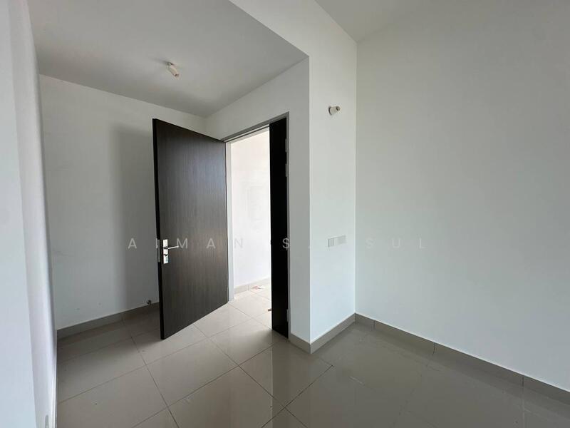 Sejati Lakeside 2 - 5