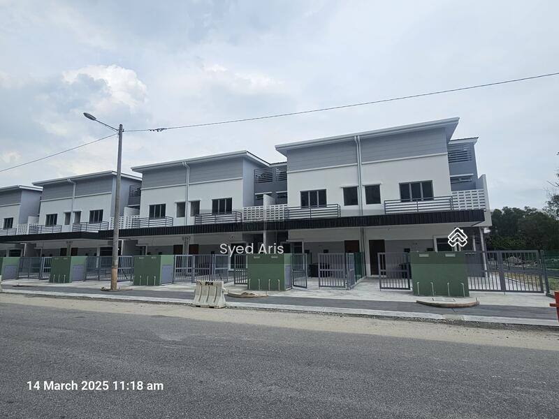 Bandar Armada Putra - 1