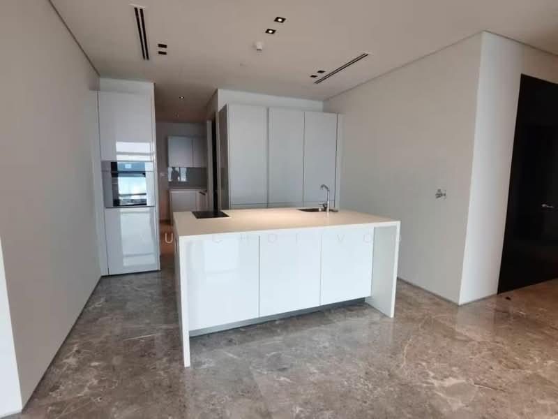 Four Seasons Place - 5