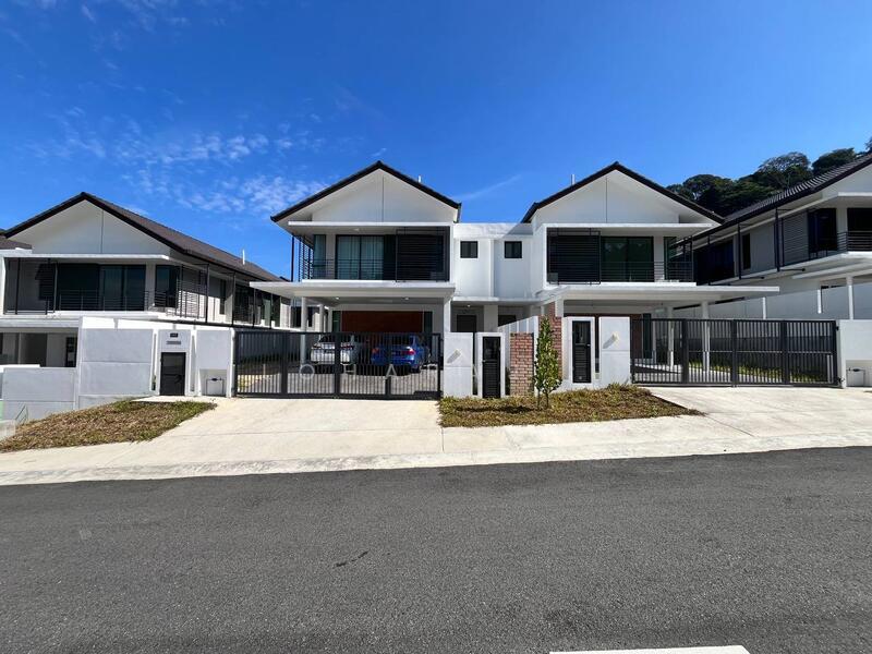 Greenhill Residence - 1