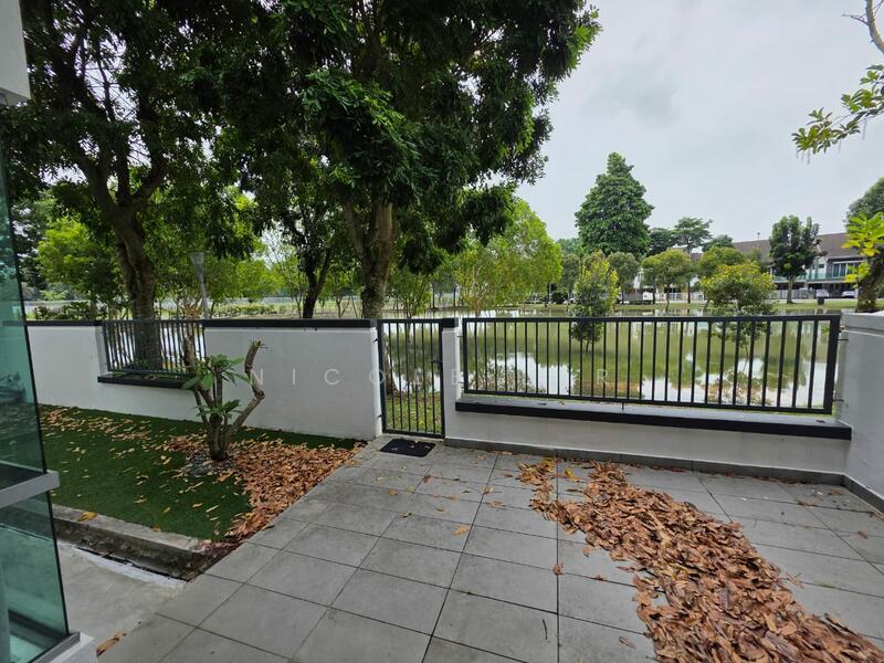 Ambang Botanic 2 - 3