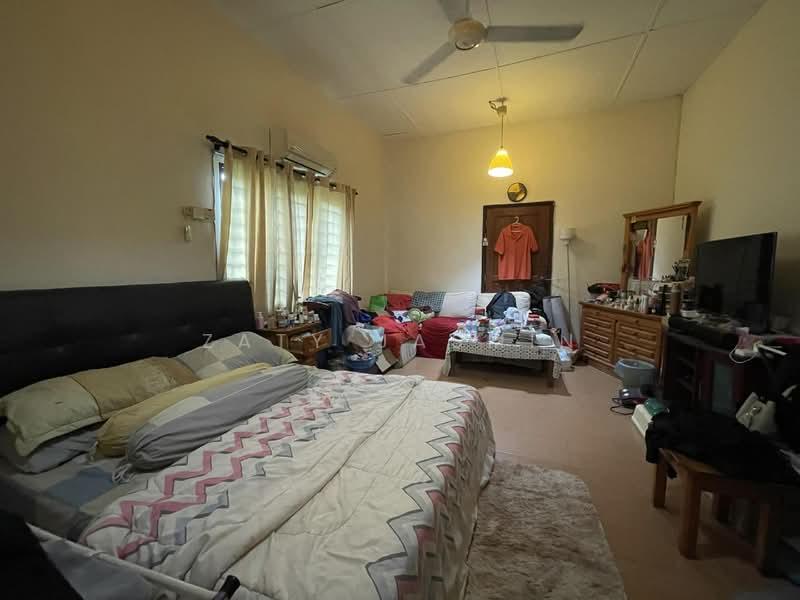 Kampung Tunku - 3