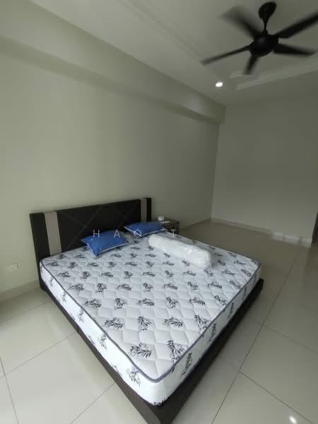 Tropicana Bay Residences - 4