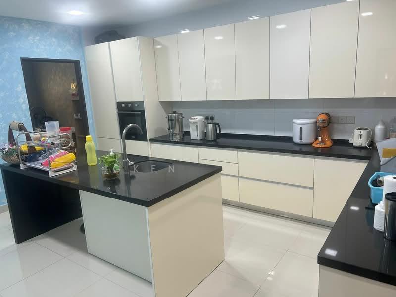 Bandar Kinrara 9 - 5