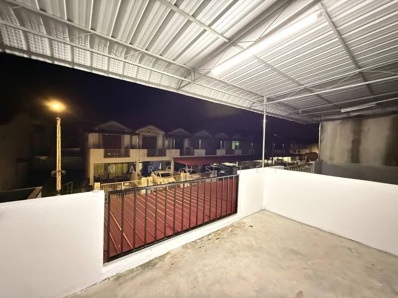 Kluang Kluangs - 5